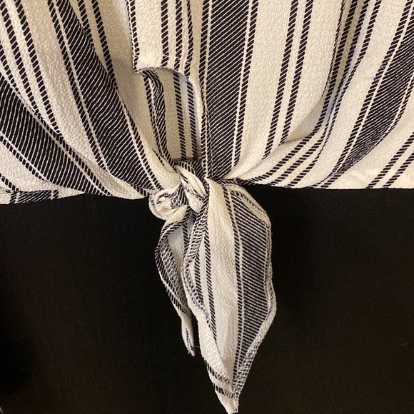 Altar’d state gray crop top - Picture 3 of 4